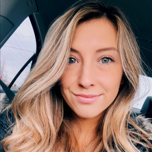 Meet your Posher, Miranda - Picture 4 of 4